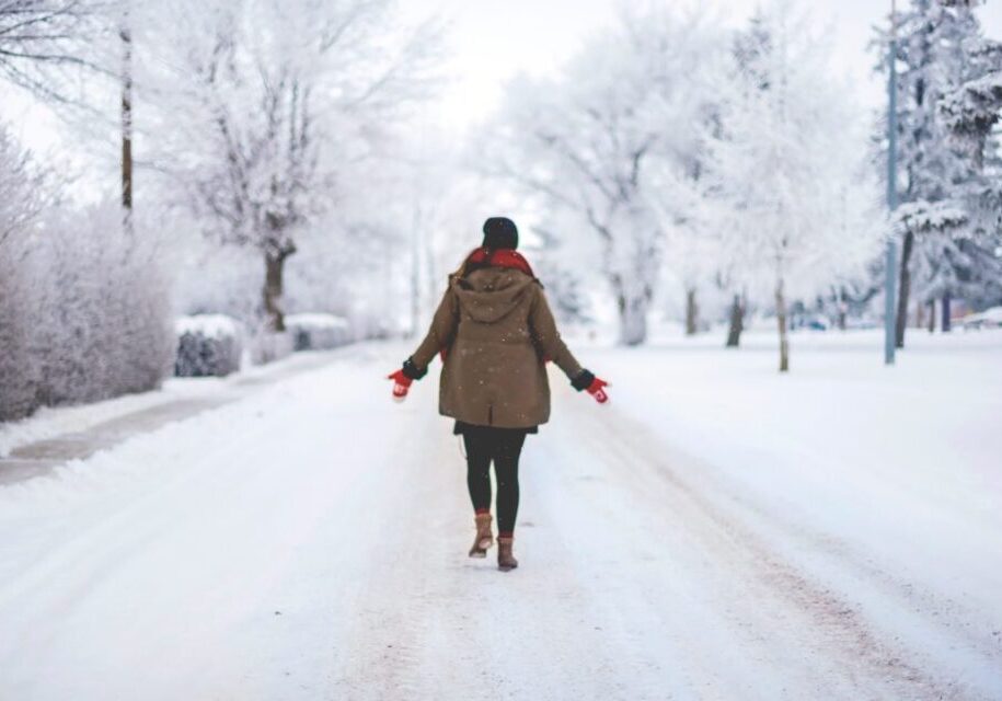 Get-out-in-the-snow-1-1080x675